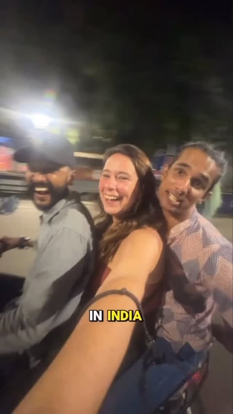 Instagram post by @sheislostaroundtheworld for Simify. Caption reads: [...] it all with you. I’m using @travelwithsimify....