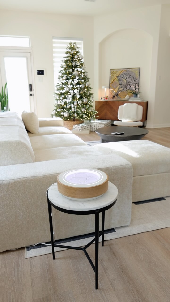 Instagram post by @nvzion for Homedics. Caption reads: Looking for a unique gift? 🎁✨

The @homedics....