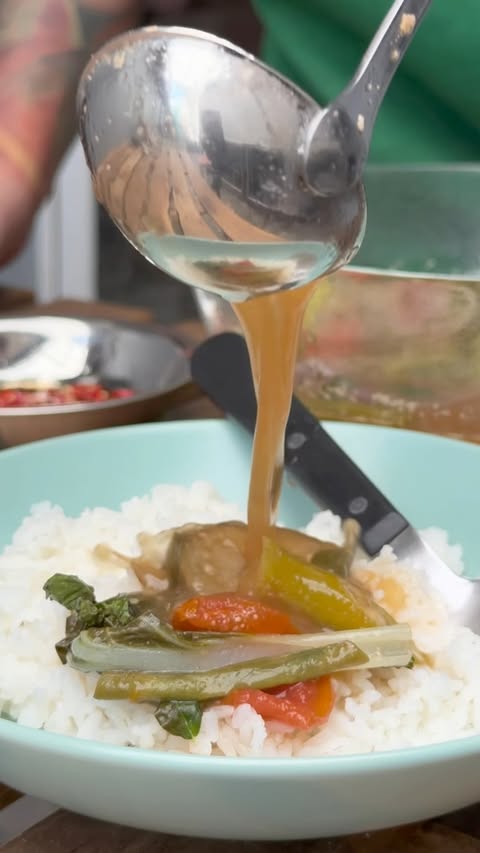 Instagram post by @uncle.cyrus for Knorr Philippines. Caption reads: Healthy Sinigang @knorrph #SabawPalangPanaloNa....