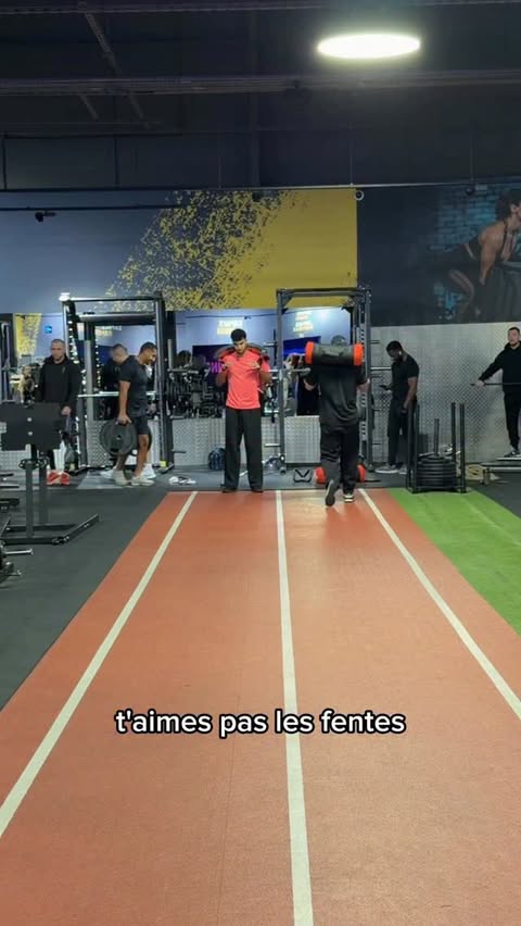 Instagram post by @ali.senseii for Prozis. Caption reads: T’aime bien les fentes? 
@Prozis code : BG -10% +....