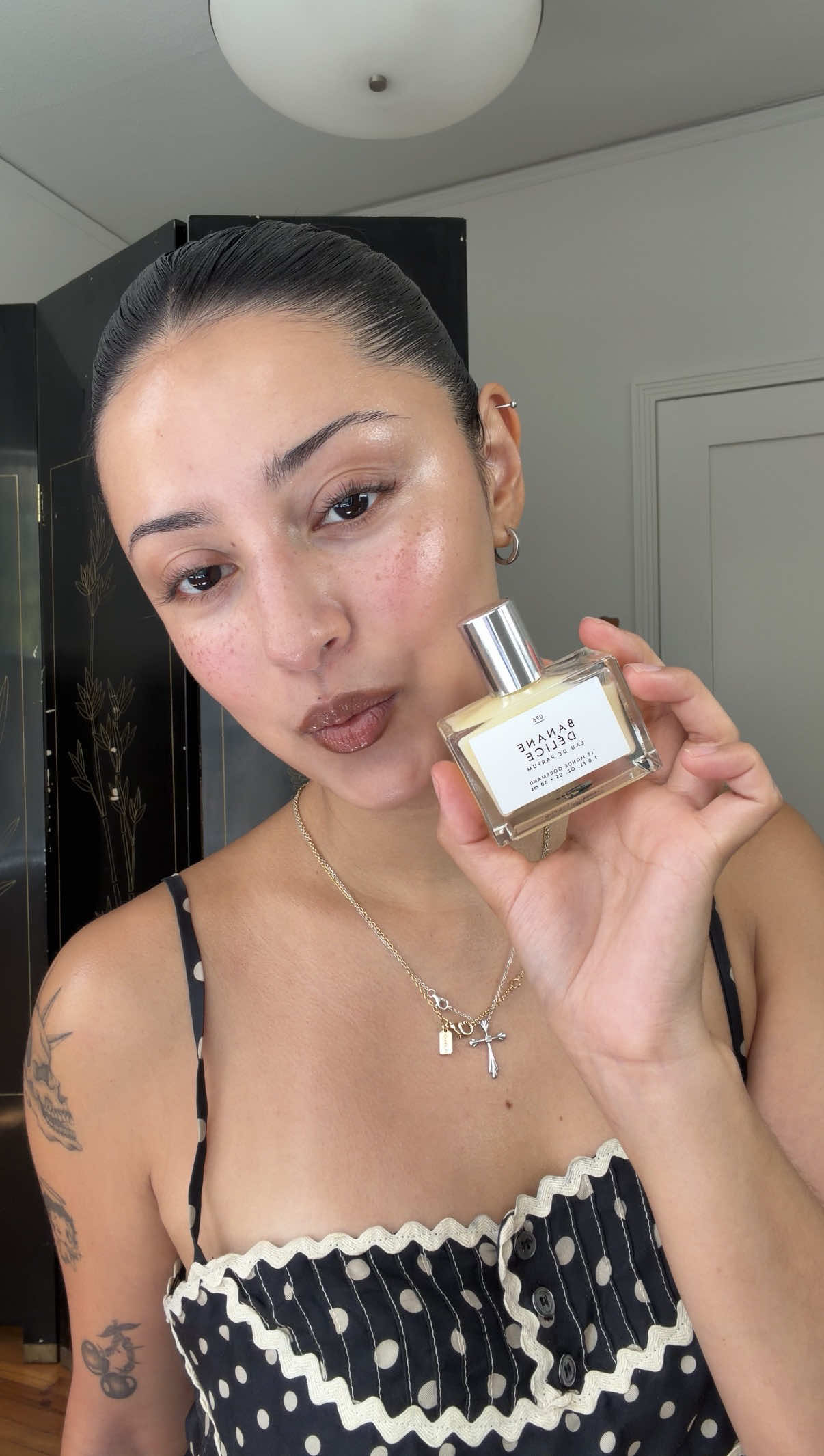 TikTok post by @uglygirlsworld for Le Monde Gourmand. Caption reads: [...] creamy banana coconut glory 🍌🥥🌴 @Le Monde....