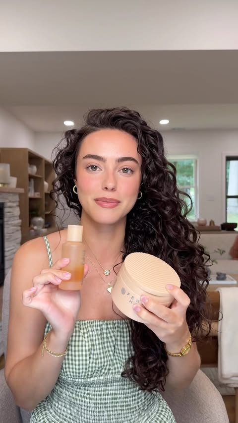 Instagram post by @kianadbeauty for Fenty Hair. Caption reads: Curls out all summer long with @fentyhair ✨....