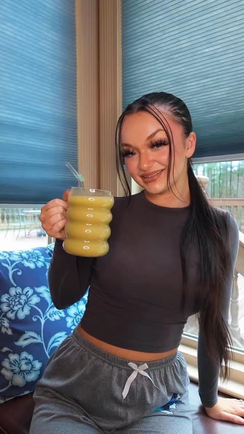 Instagram post by @lexiegreene_ for MUD/WTR. Caption reads: [...] #influencer #ATLInfluencer @drinkmudwtr....