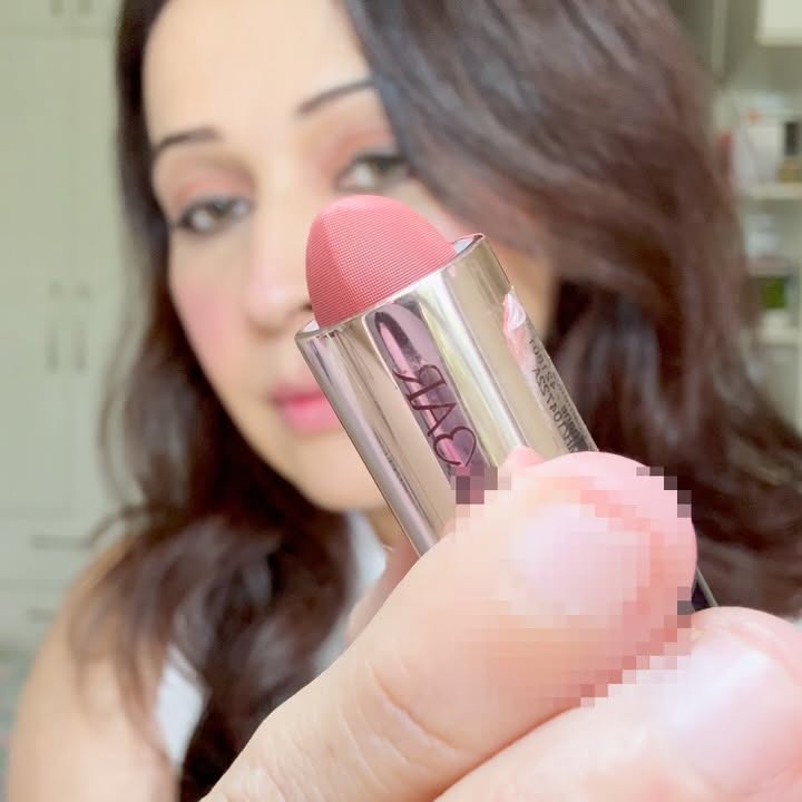 Instagram post by @pisceananjan for Colorbar Cosmetics. Caption reads: A shade you must try !!!

Wearing @lovecolorbar....