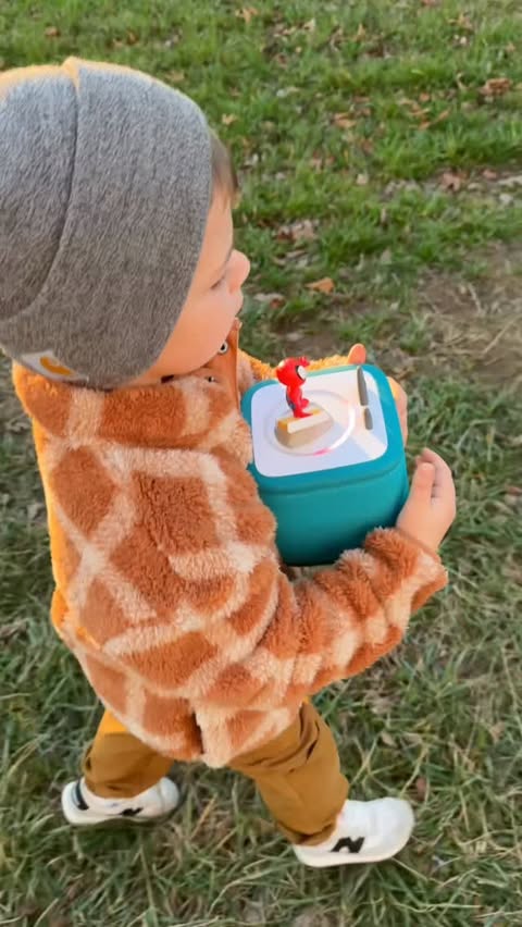 Instagram post by @katiekeever for tonies. Caption reads: comment ‘TONIEBOX’ to shop✨ this would make such a....