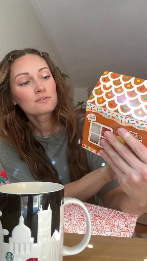 Instagram post by @cleanhappyco for Scrub Daddy. Caption reads: This would make a cute little gift for the....