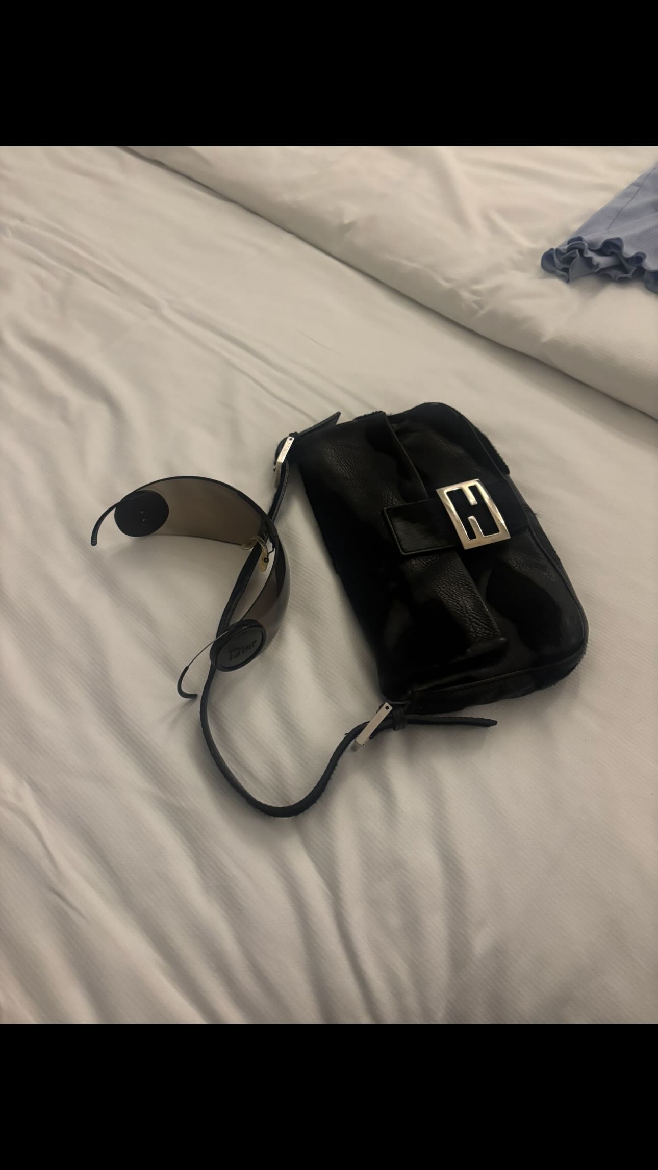 Instagram post by @aeymsz for Kylie Cosmetics. Caption reads: latest look 

eyelid @kyliecosmetics 
eyeliners....