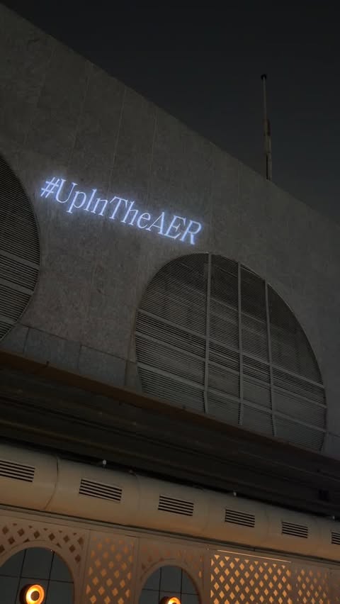 Instagram post by @mishahudda for Four Seasons. Caption reads: [...] located on the 34th floor of the Four....