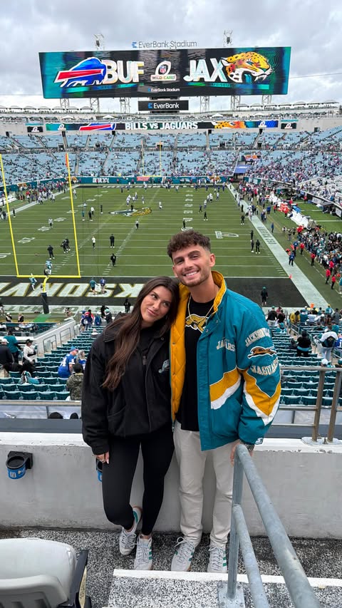 Instagram post by @oliviadejarnett_ for Bumble. Caption reads: [...] to be scary — it can be exciting 💛 @bumble....