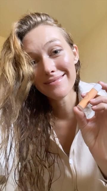 Instagram post by @jessalyn.randle for Clara & Fritz. Caption reads: [...] help reduce stress breakouts). ❤️Clara &....