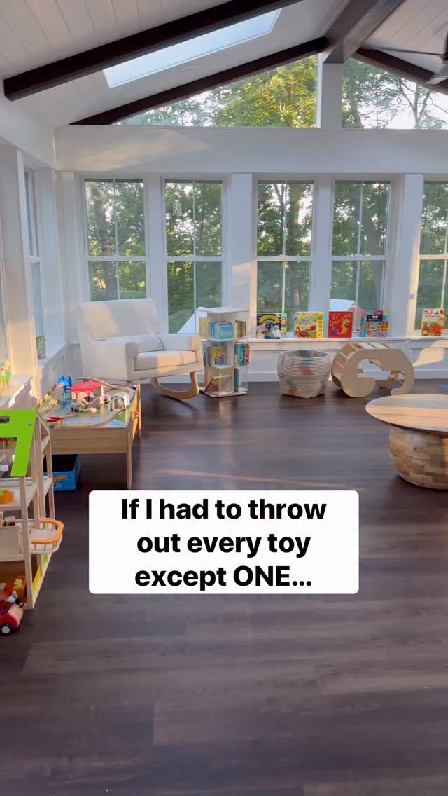 Instagram post by @eatplaysay for Lalo. Caption reads: 🍽️ Comment “KITCHEN” for a link to my absolute....