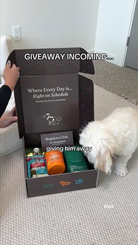 Instagram post by @mr.milobug for Earth Rated. Caption reads: [...] from @zestypaws @solidgoldpets and....