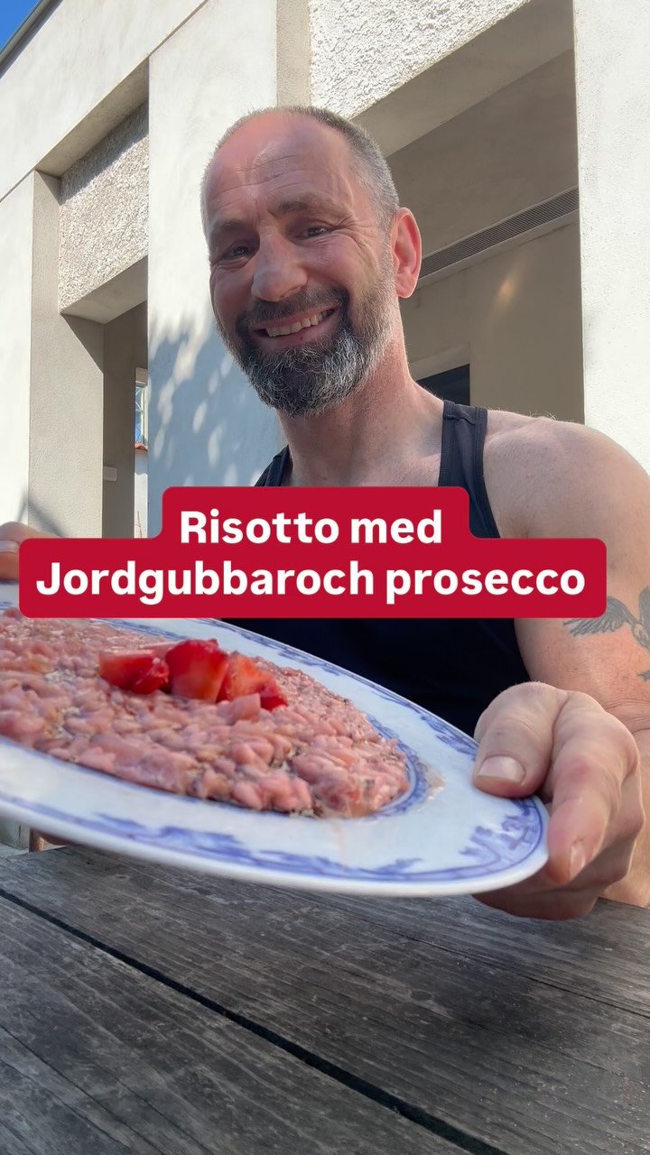 Instagram post by @1paolo2 for Robertos Shop. Caption reads: Risotto med 
Jordgubbaroch prosecco
Risotto alle....