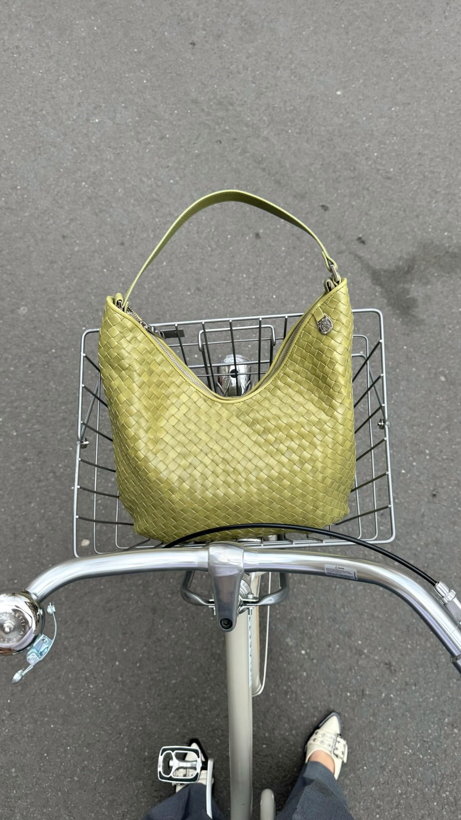 Instagram post by @eviwave for Adax. Caption reads: [...] & creating a look around my new bag from....