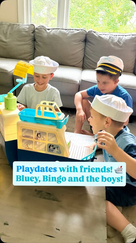 Instagram post by @sofis.mommyworld for Moose Toys. Caption reads: [...] Cruise Ship from @officialbluey and....