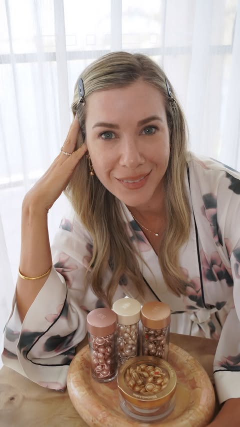 Instagram post by @catsanz for Elizabeth Arden. Caption reads: The best way to save time in the morning is by....