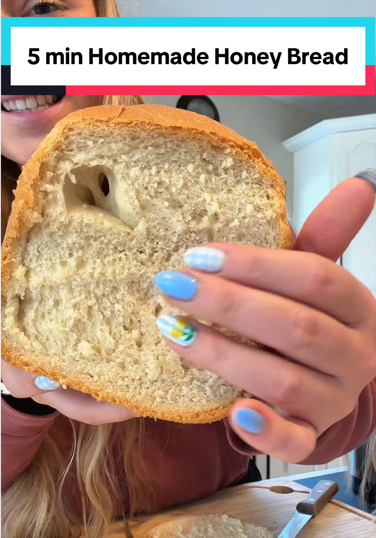 TikTok post by @theelitefinds for Kitchen in the Box. Caption reads: [...] nothing beats fresh bread 👩‍🍳 @Kitchen in....