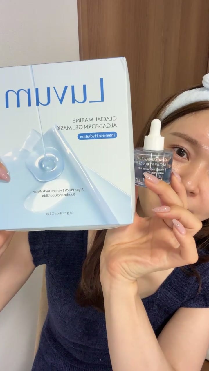 Instagram post by @shiro_mi_chan for Luvum. Caption reads: 恒例‼️メガ割お買い物相談会🛍✨
4時間熱く語りすぎて、タイムオーバーでライブ強制終了されました！....