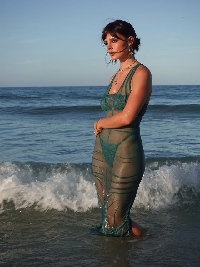 Instagram post by @manuxsierra for Adore Me. Caption reads: the birth of Venus 🌊 wearing @adoreme eave slip ✨....