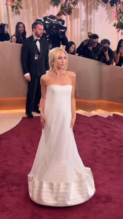 Instagram post by @brittanysnow for Who What Wear. Caption reads: @brittanysnow is looking angelic at the 2026....