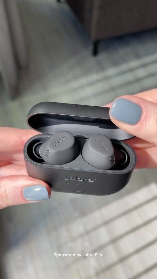 Instagram post by @rachranamarathon for Jabra. Caption reads: #AD Unleash your full potential with the @jabra....