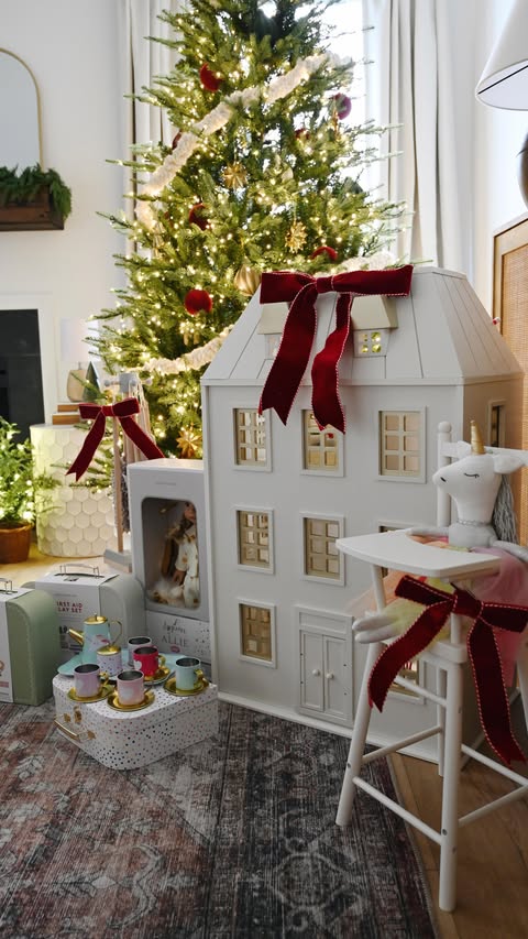 Instagram post by @emilywondree for Pottery Barn Kids. Caption reads: Gifting for all the kids made easy with....