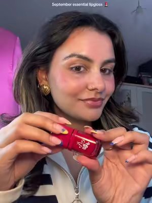 TikTok post by @gauri15sap for Bubble Insiders. Caption reads: [...] 3 seconds hehe x @Bubble Skincare @Bubble....