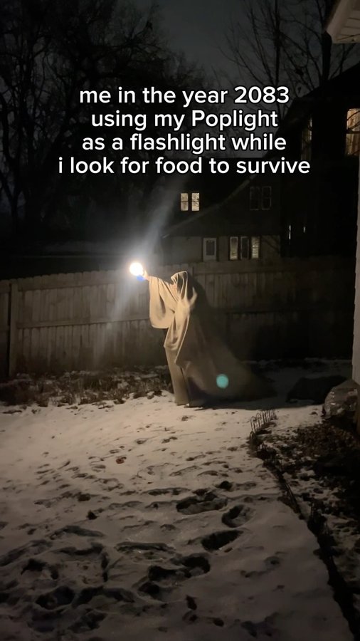 Instagram post by @anabel.delzer for The Poplight. Caption reads: [...] it’s charge from 2025 #poplight #ad....