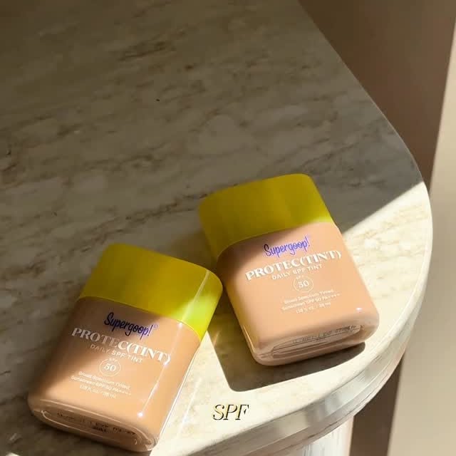 Instagram post by @_elodypetit for Sephora Canada. Caption reads: #ad | Vous l’avez vu dans ma story, mais je vous....