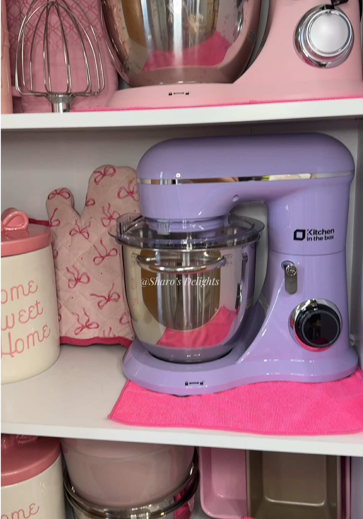 TikTok post by @sharosdelights1 for Kitchen in the Box. Caption reads: La mejor batidora @Kitchen in the Box US....
