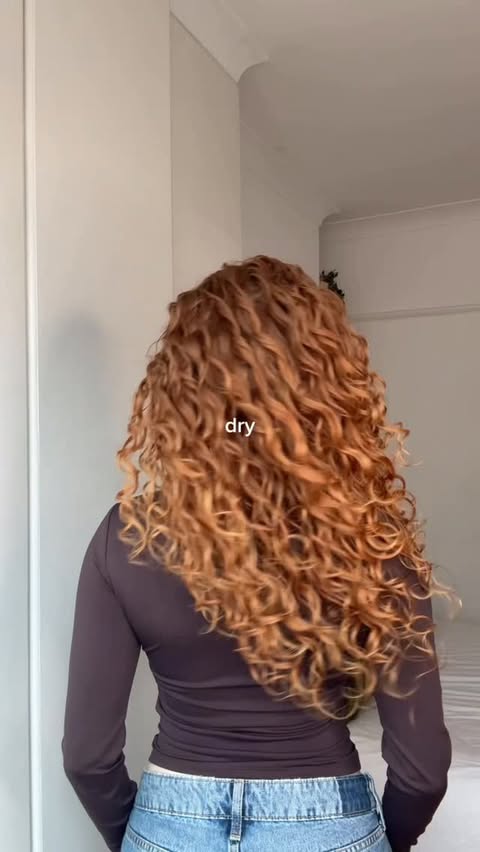 Instagram post by @lydiajervis for CURLSMITH. Caption reads: [...] cream @floracurl Volumising foam....