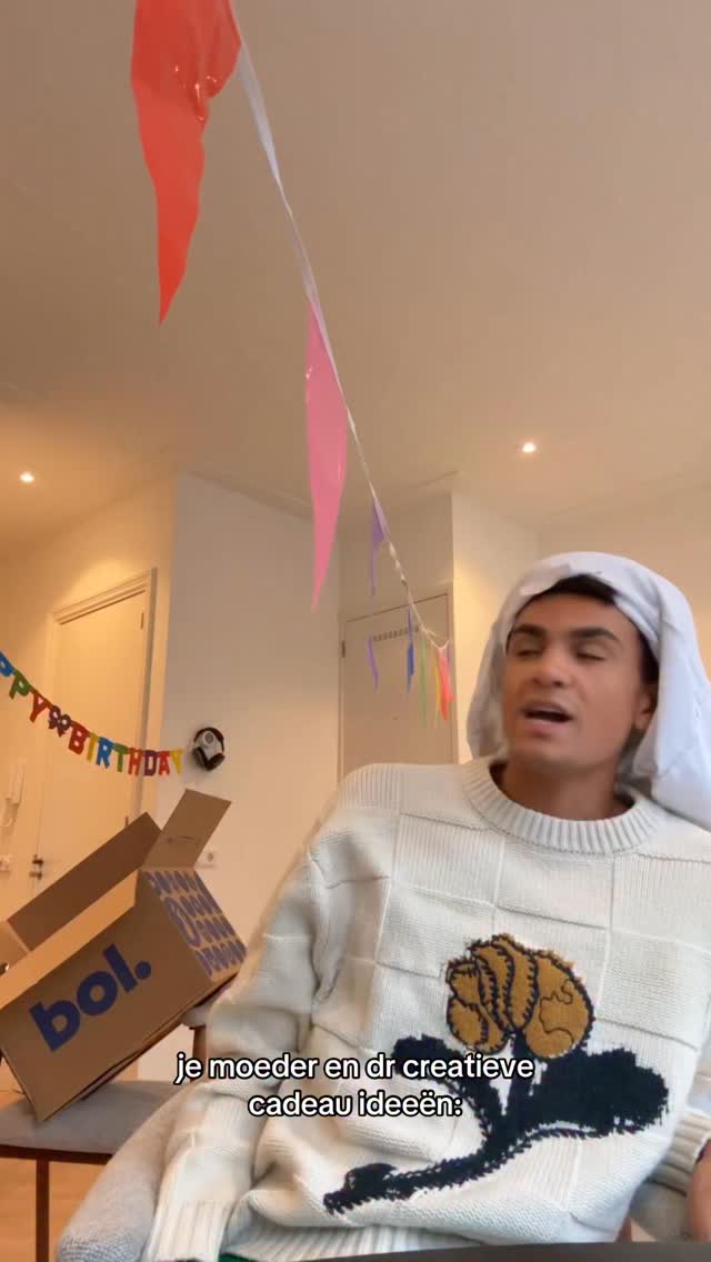 Instagram post by @levivdb1 for bol. Caption reads: Its the small things in life that matter he @bol....