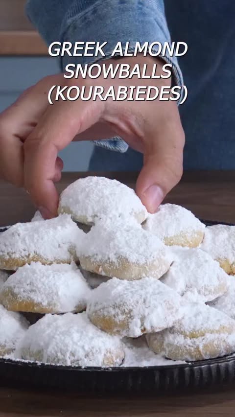 Instagram post by @dimitrismichailidis for Lidl Hellas. Caption reads: English 🇬🇧👇 #ad Η νέα Silvercrest κουζινομηχανή....