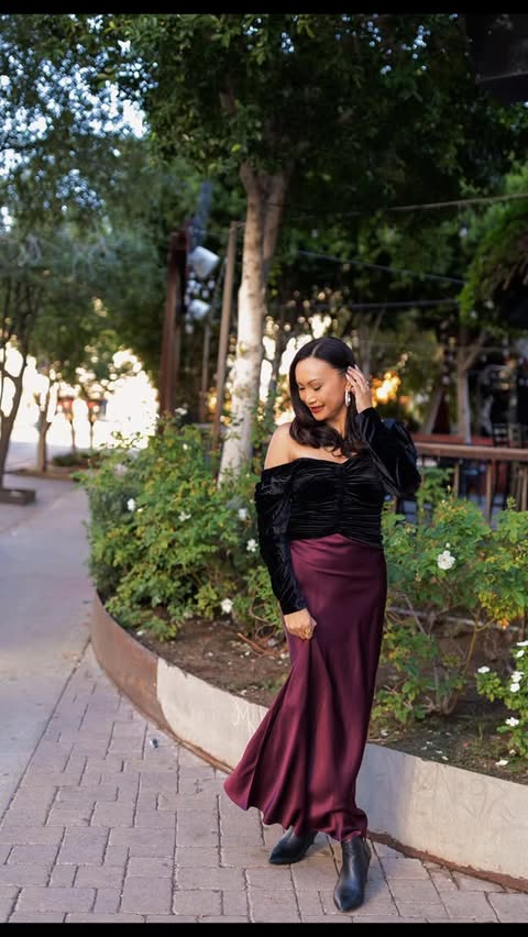 Instagram post by @themelissalifestyle_ for Rent the Runway. Caption reads: [...] unlocked ✨
Rented this look from Rent the....