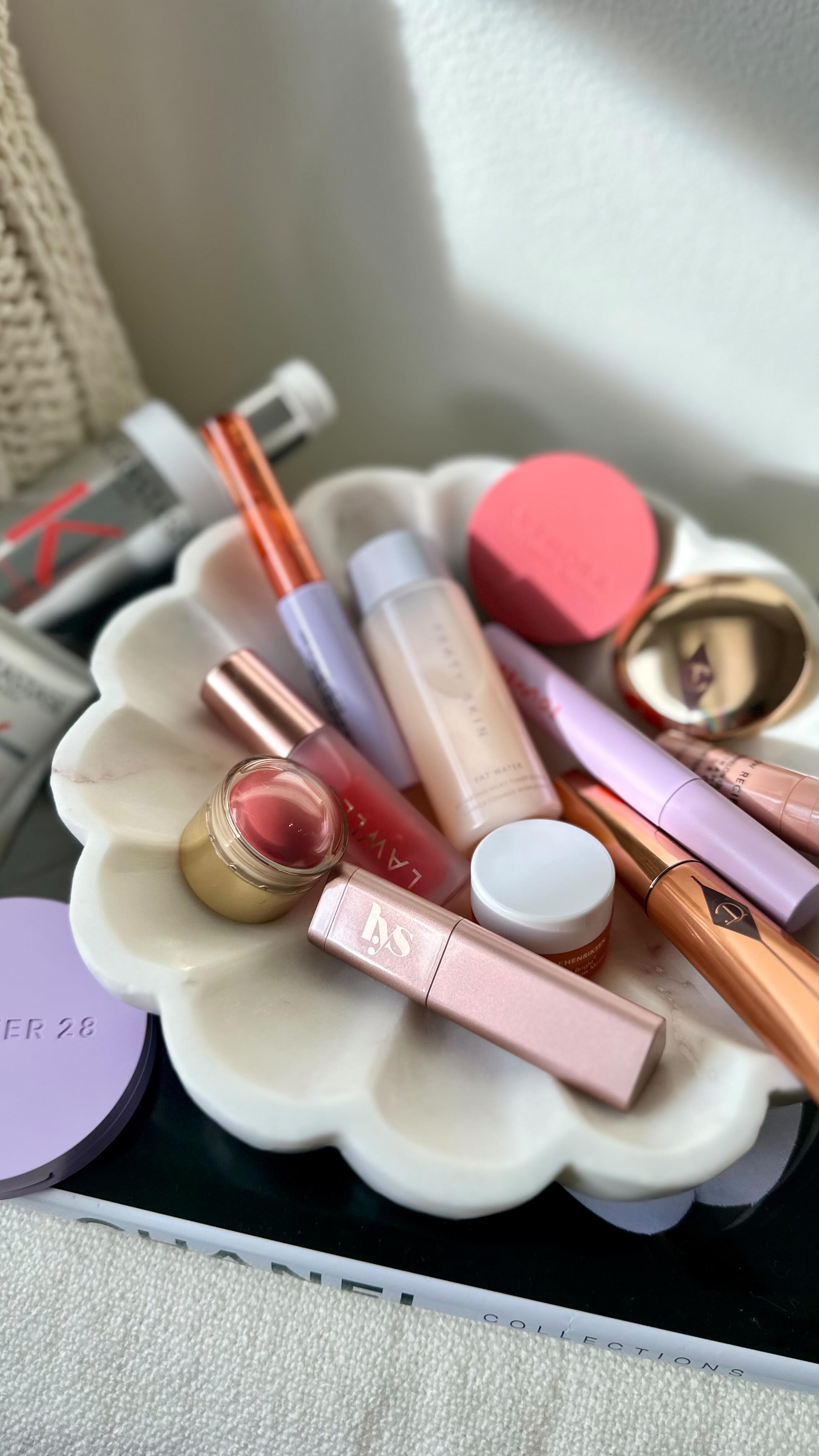 Instagram post by @doll__rose for Lysbeauty. Caption reads: @sephora kit and set 
#sephora....