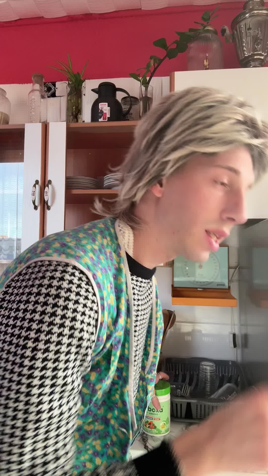 TikTok post by @pavelnov3_offical for Herboxa. Caption reads: #herboxa @Herboxa Nutrition ❤️.