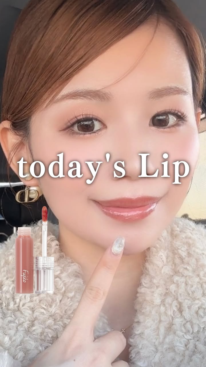Instagram post by @moka.3o for Fujiko. Caption reads: today's lip....
