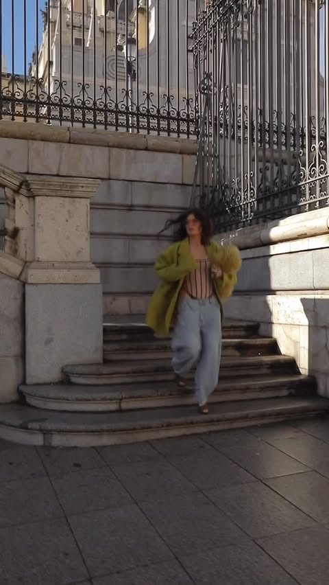 Instagram post by @madame for Sarda. Caption reads: Publi. If you want to feel sexy, wear @sarda 🌹.