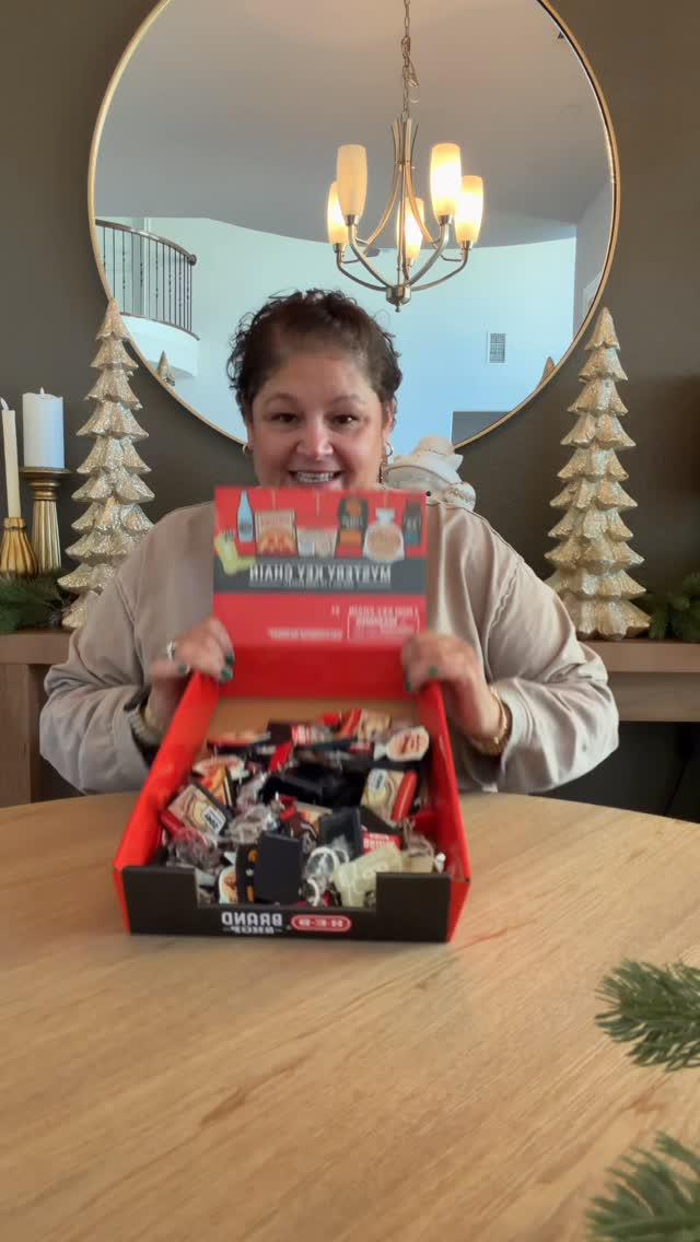 Instagram post by @littlecajunhouse for H-E-B. Caption reads: Make sure to come down below which keychain you....