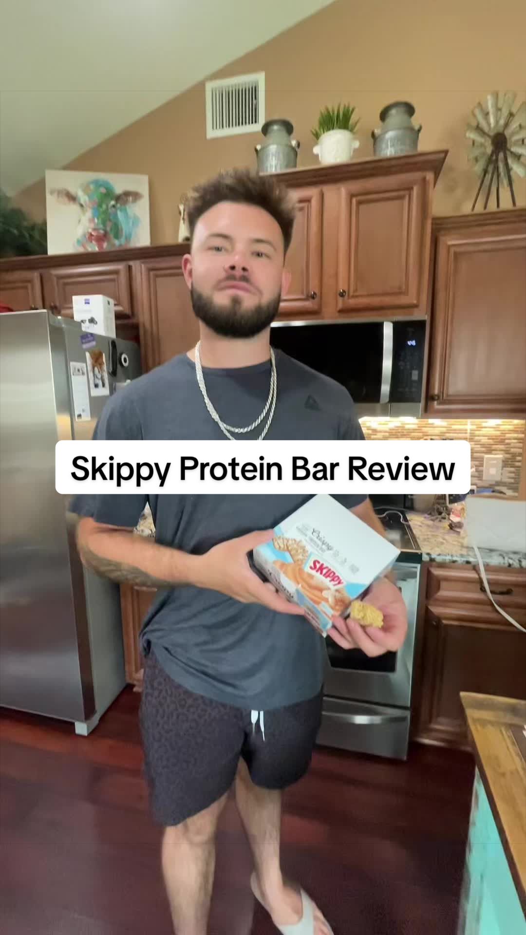 TikTok post by @kizzydeals for Genius Gourmet. Caption reads: [...] #proteinsnack #foryoupage @Genius Gourmet....