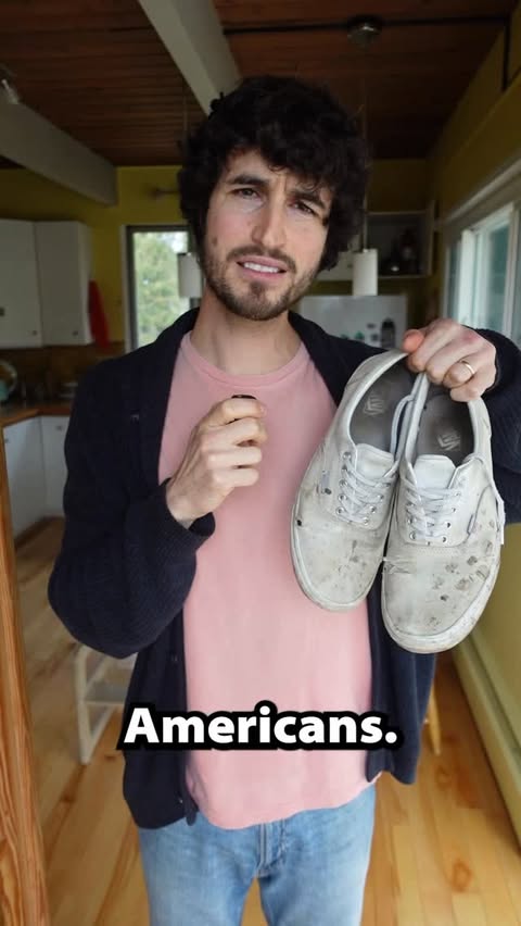 Instagram post by @levi_hildebrand for TUSHY. Caption reads: [...] to save money on a fresh new @hellotushy and....