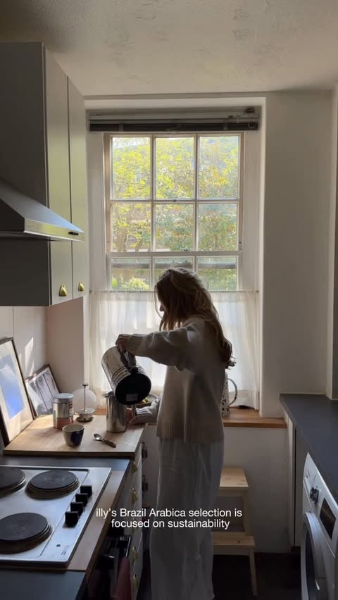 Instagram post by @lexie.lah for illy. Caption reads: ad a day in my london life with @illy_coffee....
