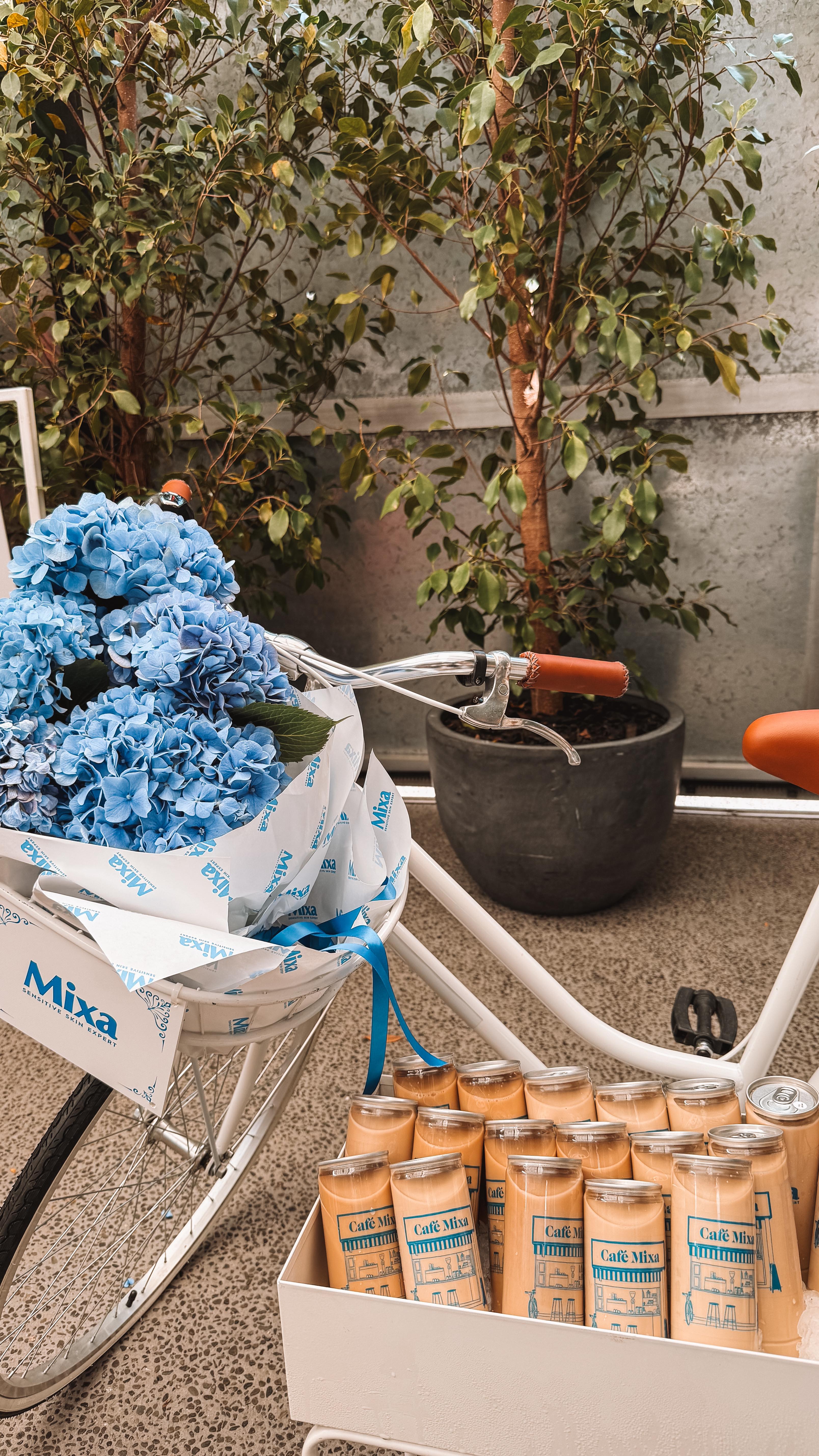 Instagram post by @sujatasinghraju for Sunday Riley. Caption reads: [...] eye cream @riseandshinepr 
@sundayriley....