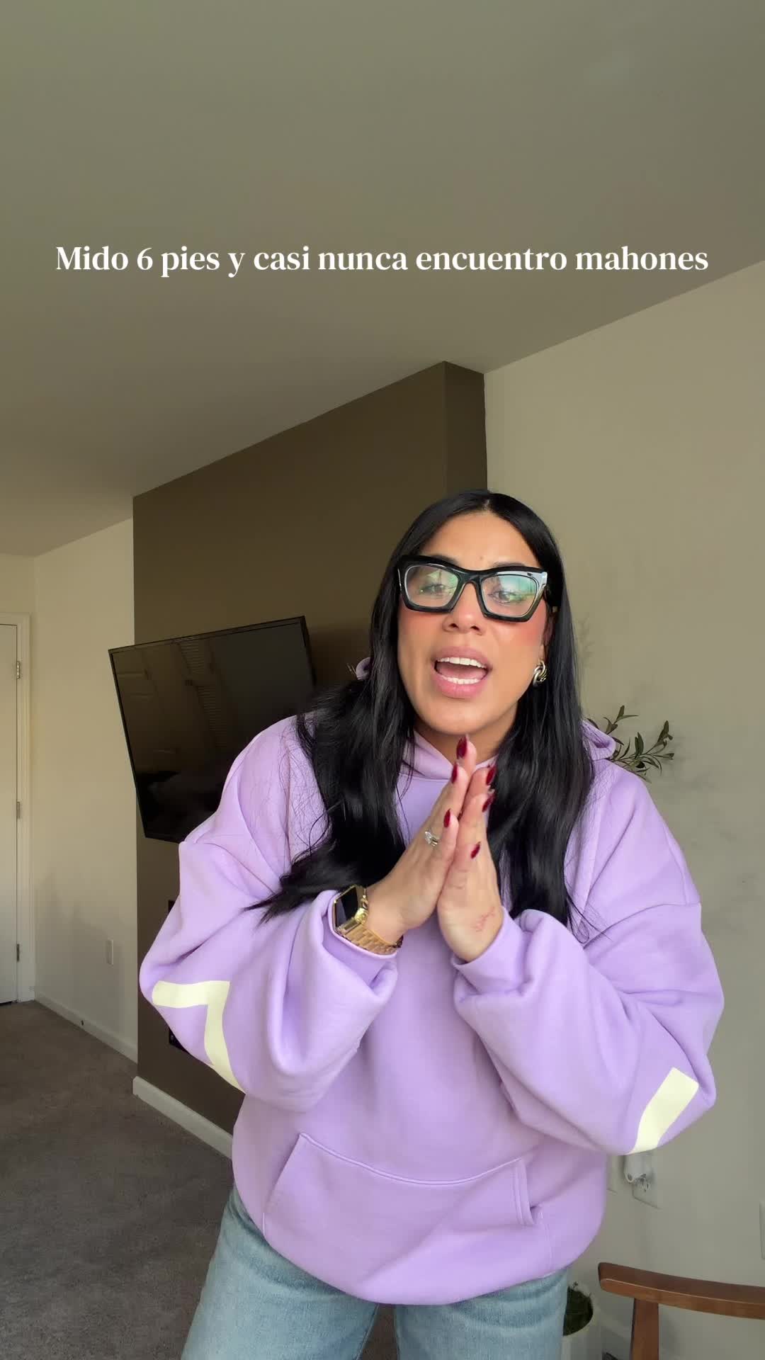 TikTok post by @neydileen for pacsun. Caption reads: @pacsun tiene mahones para nenas altas 😍 #tall....