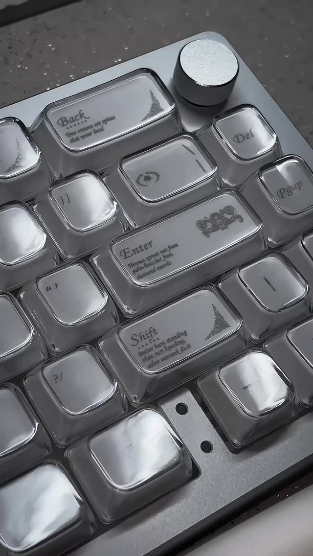 Instagram post by @lunettamiu for Womier Keyboard. Caption reads: 🤍WOMIER LUNA 115-KEY MDA PROFILE thank you....