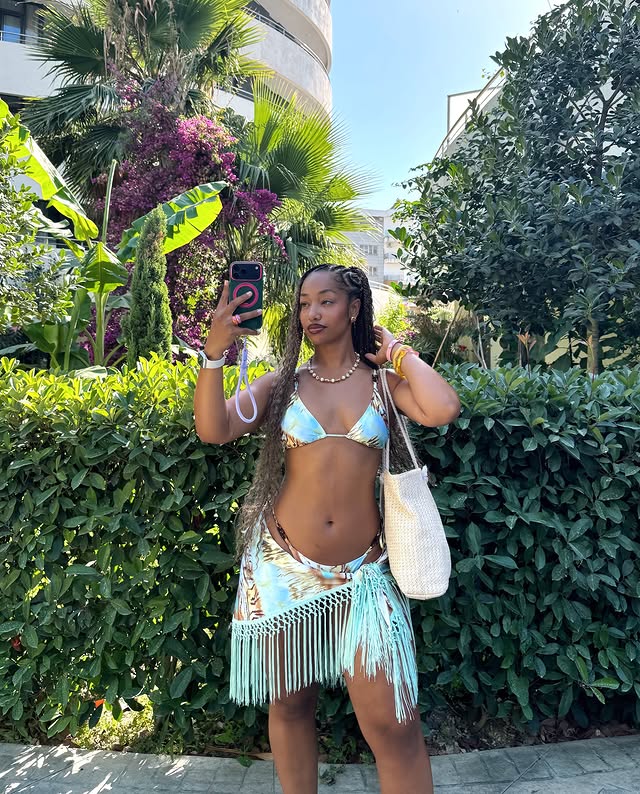 Instagram post by @sileyls for TORRAS. Caption reads: Me 🤝 @torras_global phonecase. This has made....