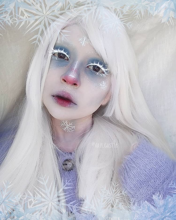 Instagram post by @van.castle for Eyecandys. Caption reads: [...] more @van.castle 
Lentes de contacto....