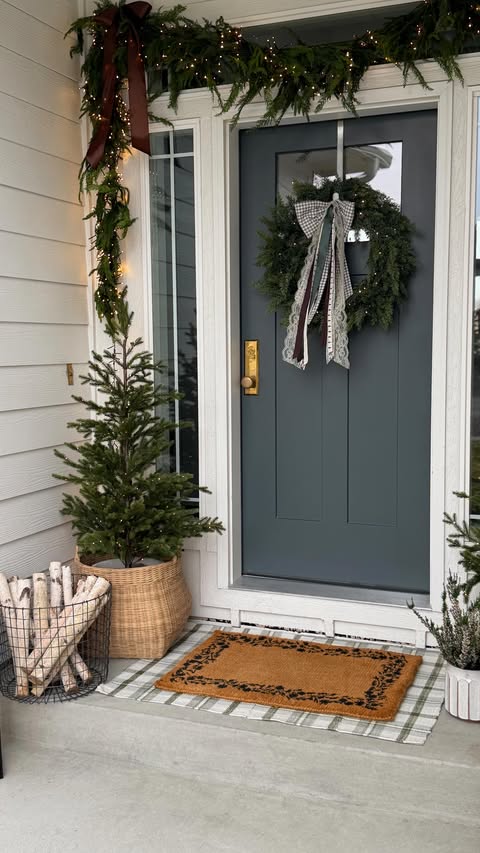 Instagram post by @cindyclarkinteriors for Govee. Caption reads: What can I say, we do what we do. 🤷🏼‍♀️

We....