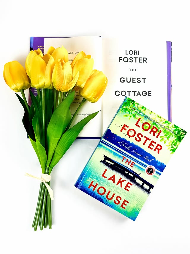 Instagram post by @subakka.bookstuff for Kensington Books. Caption reads: •ＢＯＯＫ ＴＯＵＲ•⁣ ⁣ 𝗧𝗵𝗲 𝗟𝗮𝗸𝗲 𝗛𝗼𝘂𝘀𝗲....