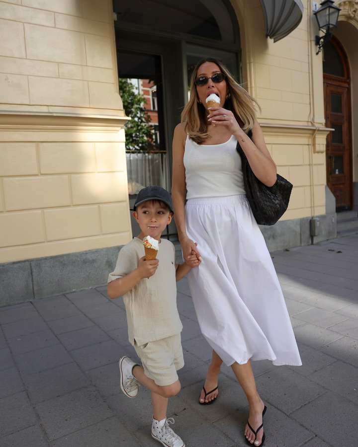 Instagram post by @alexiiak for Kappahl. Caption reads: Advertisement @kappahlkids 
Now one of you has the....